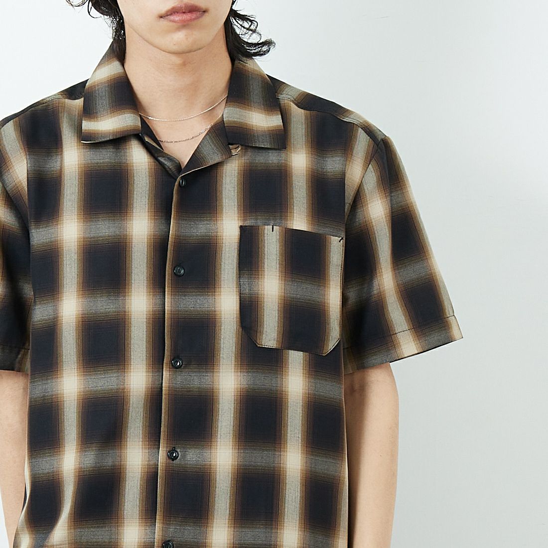 BIG MIKE [ビッグマイク] レーヨン混オンブレチェックシャツ [102525530] BLK/BRN &&モデル身長：179cm 着用サイズ：M&&