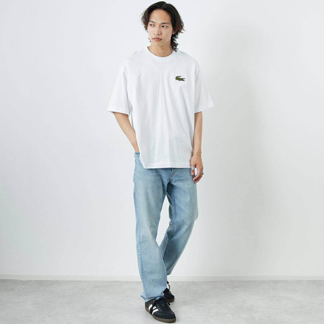 LACOSTE [ラコステ] シェニールワニロゴ ルーズフィットTシャツ [TH2745] 001 WHITE &&モデル身長：179cm 着用サイズ：L&&