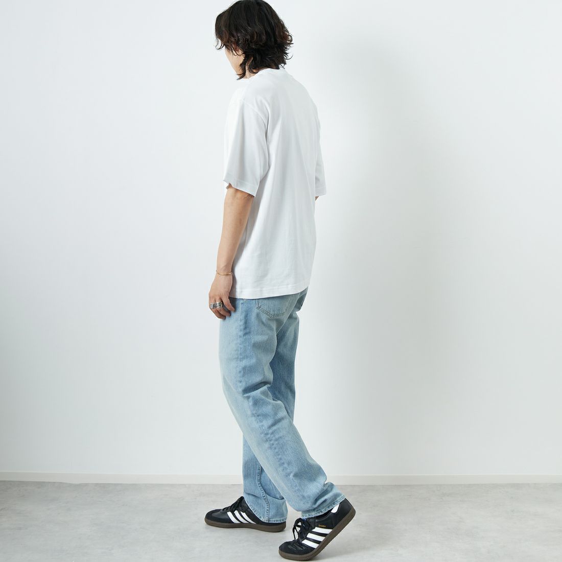 LACOSTE [ラコステ] シェニールワニロゴ ルーズフィットTシャツ [TH2745] 001 WHITE &&モデル身長：179cm 着用サイズ：L&&