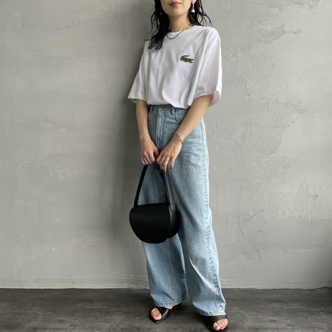 LACOSTE [ラコステ] シェニールワニロゴ ルーズフィットTシャツ [TH2745] 001 WHITE &&モデル身長：160cm 着用サイズ：S&&