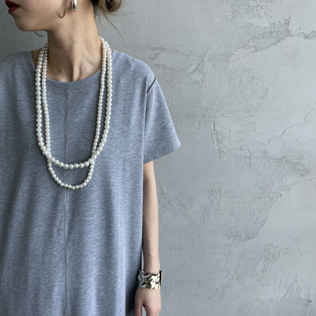 nenom [ネノム] 2WAYスリットリブワンピース [NE25112023] 07 GRAY &&モデル身長：150cm 着用サイズ：F&&