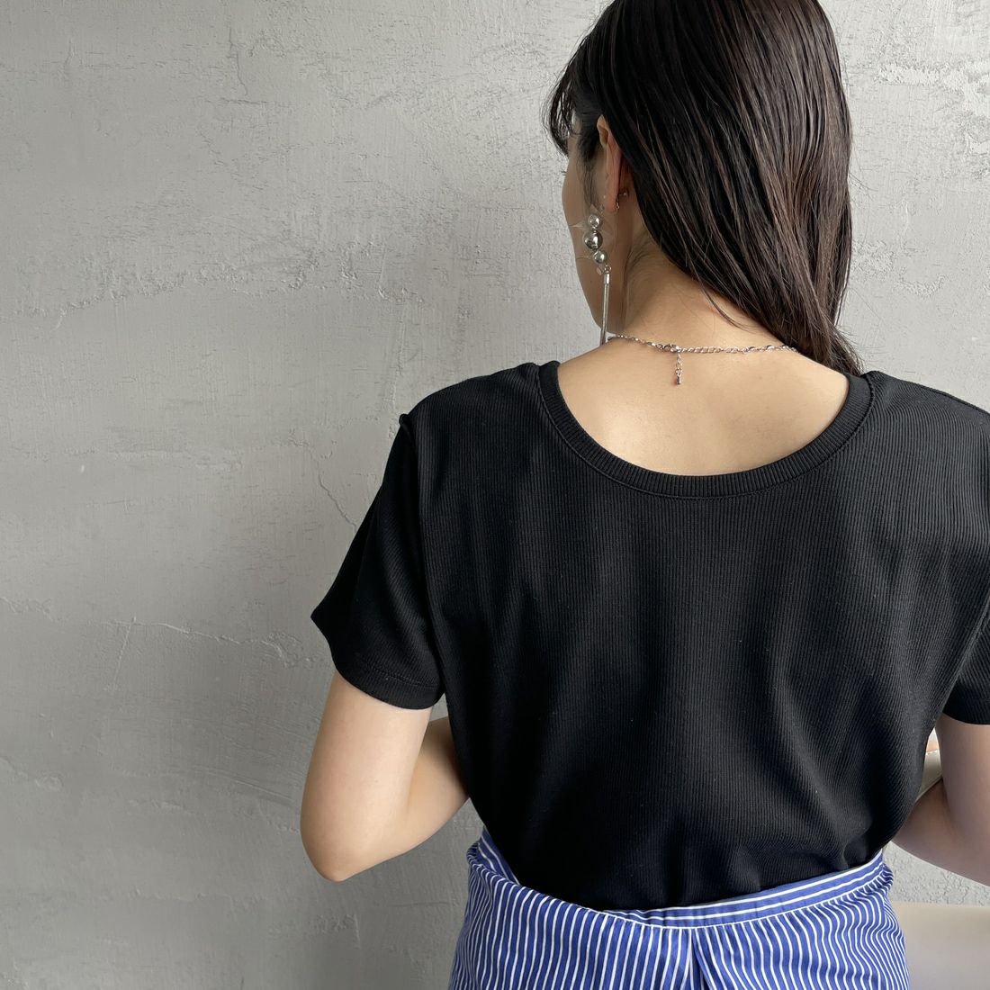 nenom [ネノム] 2WAYスリットリブワンピース [NE25112023] 09 BLACK &&モデル身長：160cm 着用サイズ：F&&