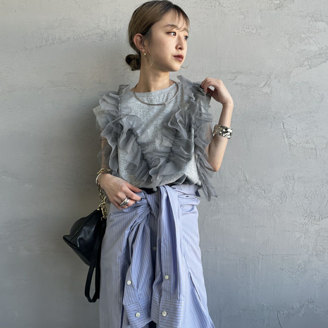 nenom [ネノム] マルチWAY チュールフリルドッキングノースリーブTシャツ [NE25112033] 07 GRAY &&モデル身長：150cm 着用サイズ：F&&