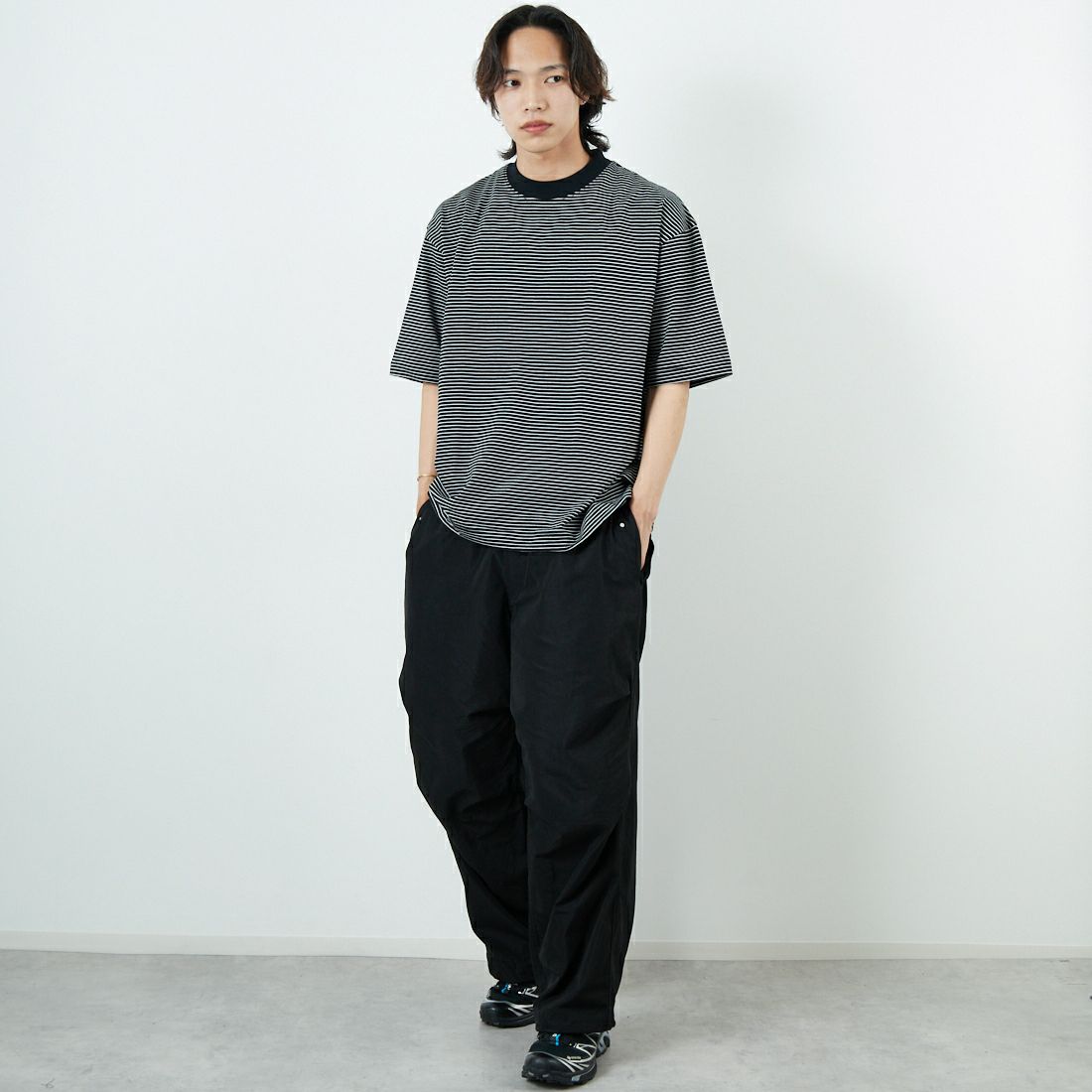 SLICK [スリック] マイクロボーダードローストリングTシャツ [5230102] 700 BLK/WH &&モデル身長：179cm 着用サイズ：1&&