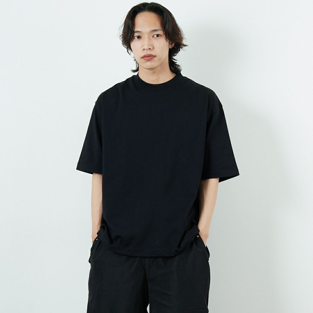 SLICK [スリック] ダブルヤーンドローストリングTシャツ [5230101] 700 BLACK &&モデル身長：179cm 着用サイズ：1&&