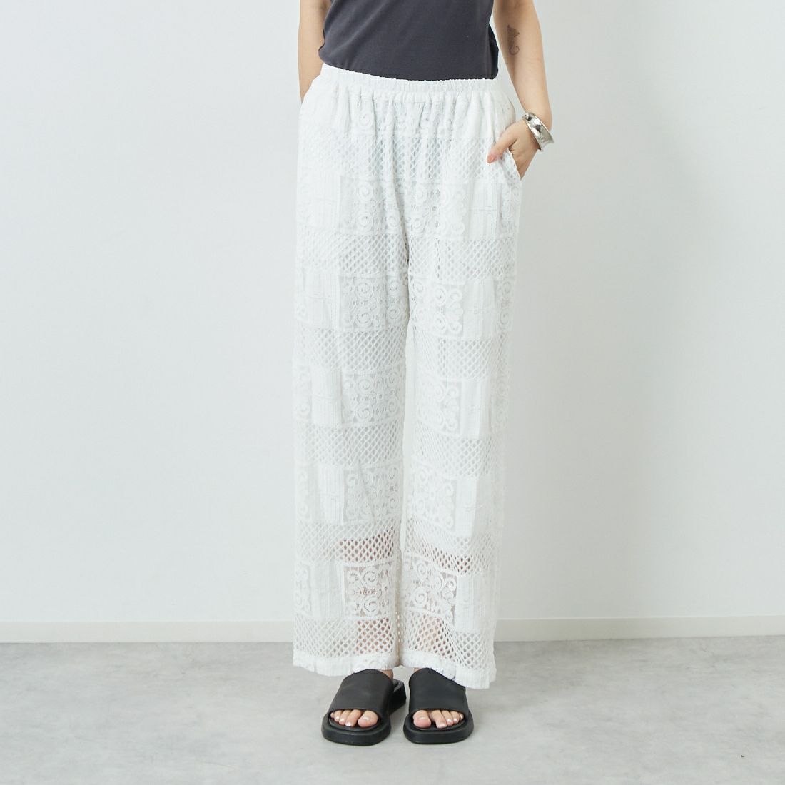 100 WHITE