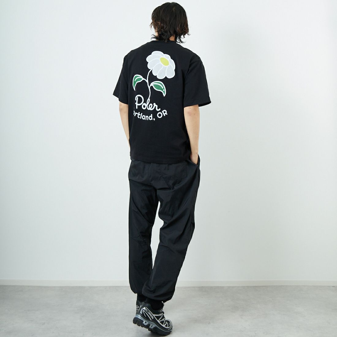 POLeR [ポーラー] フラワープリントTシャツ [259MCV0032-JF] BLACK &&モデル身長：179cm 着用サイズ：M&&