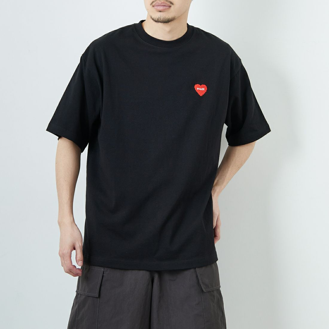 POLeR [ポーラー] プリントTシャツ [259MCV0033-JF] BLACK &&モデル身長：168cm 着用サイズ：M&&