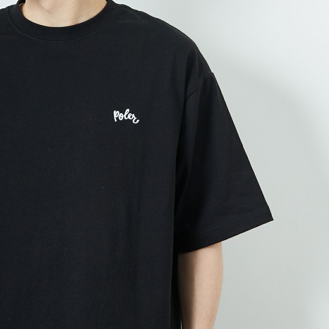 POLeR [ポーラー] フラワープリントTシャツ [259MCV0031-JF] BLACK &&モデル身長：168cm 着用サイズ：M&&