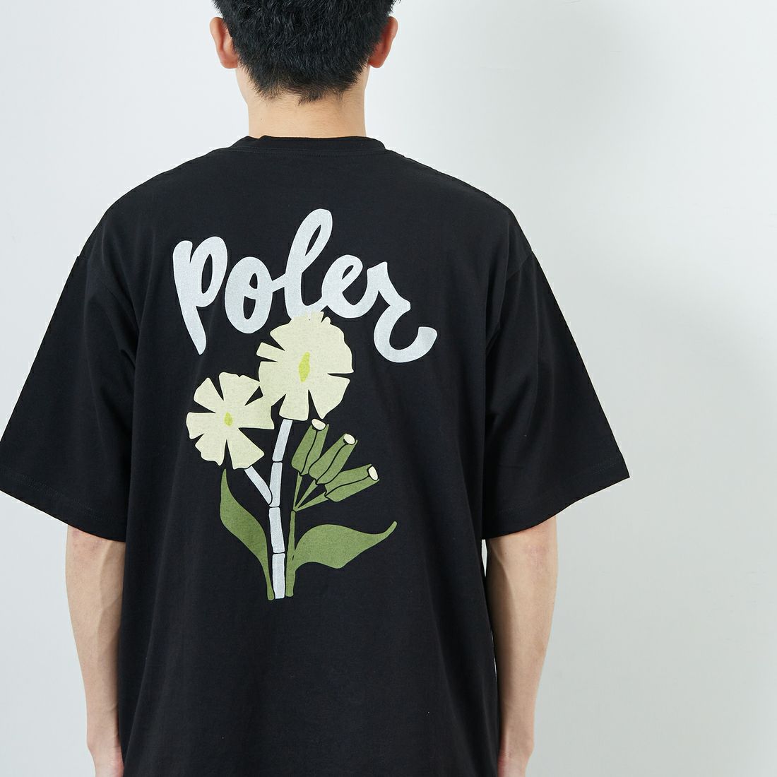 POLeR [ポーラー] フラワープリントTシャツ [259MCV0031-JF] BLACK &&モデル身長：168cm 着用サイズ：M&&