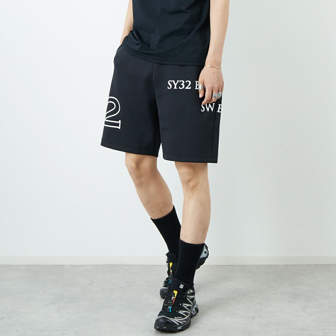 BLACK&&モデル身長：179cm 着用サイズ：L&&
