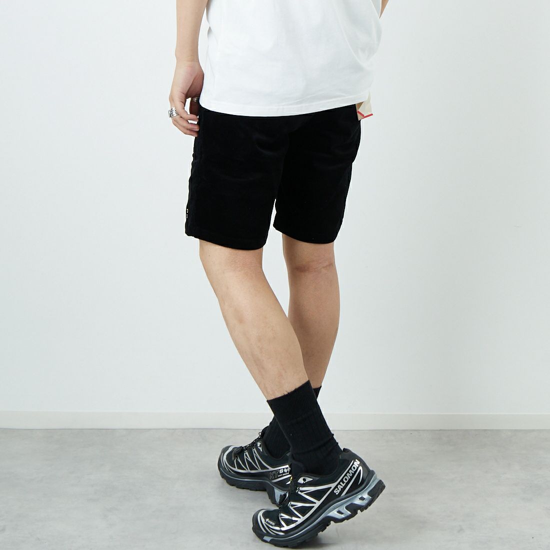 HELLO CALIF [ハローカリフ] サマーコーデュロイショートパンツ [652315] BLACK &&モデル身長：179cm 着用サイズ：L&&