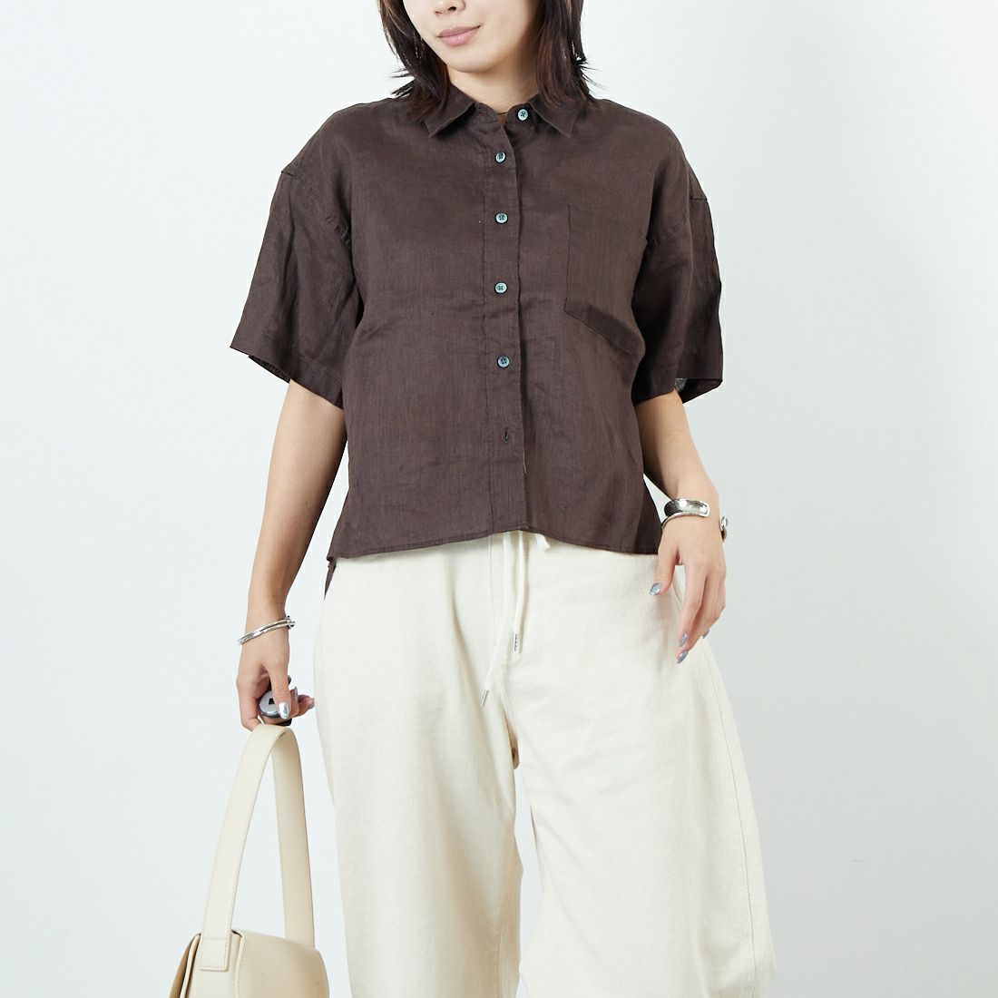 BROWN&&モデル身長：167cm 着用サイズ：F&&