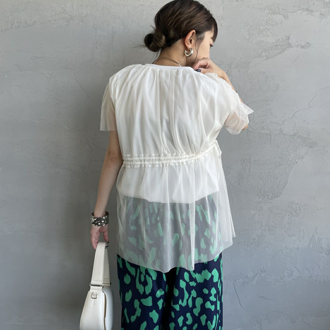 Maison de L'allure [メゾン ドゥ ラリュール] 2WAYチュールギャザーレイヤードTシャツ [M25112031] 02 OFF &&モデル身長：150cm 着用サイズ：F&&