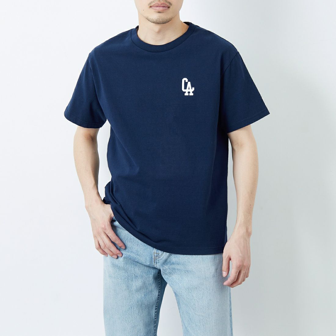 The Endless Summer [エンドレスサマー] 別注 BUHI LEAGUE バックプリントTシャツ [FH-25574506-JF] 60 NAVY &&モデル身長：168cm 着用サイズ：M&&