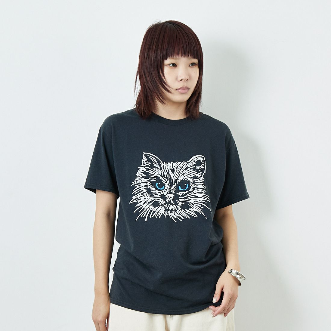 JERZEES [ジャージーズ] ブラックキャットTシャツ [JZ25S022] NOSE PINK &&モデル身長：167cm 着用サイズ：M&&