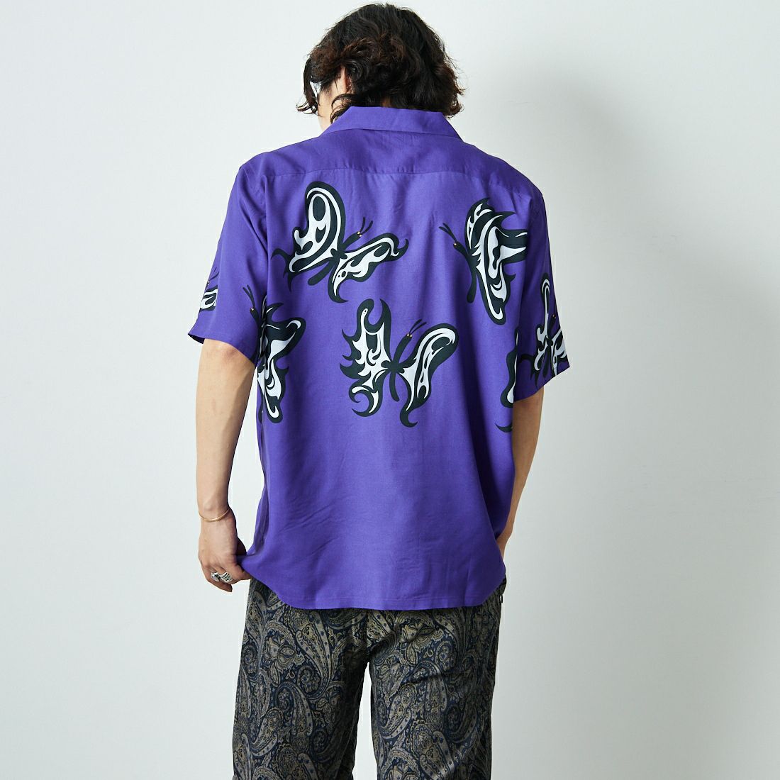 Needles [ニードルズ] Needles×KAE TANAKA ショートスリーブシャツ [QV432] C PURPLE &&モデル身長：179cm 着用サイズ：L&&