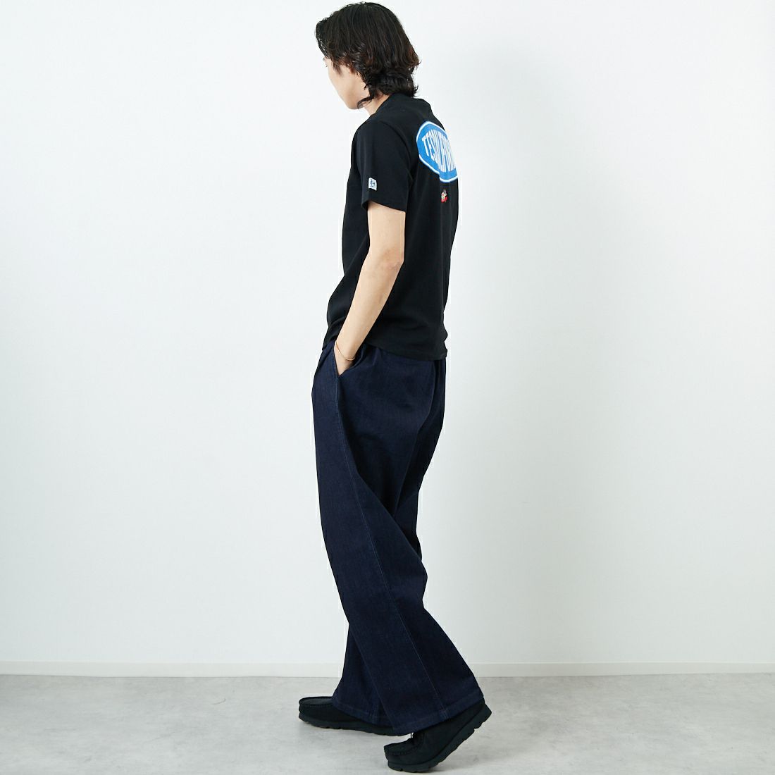 The Endless Summer [エンドレスサマー] 別注 THE CALIFORNIA バックプリントTシャツ [FH-25574507-JF] 01 BLACK &&モデル身長：179cm 着用サイズ：M&&