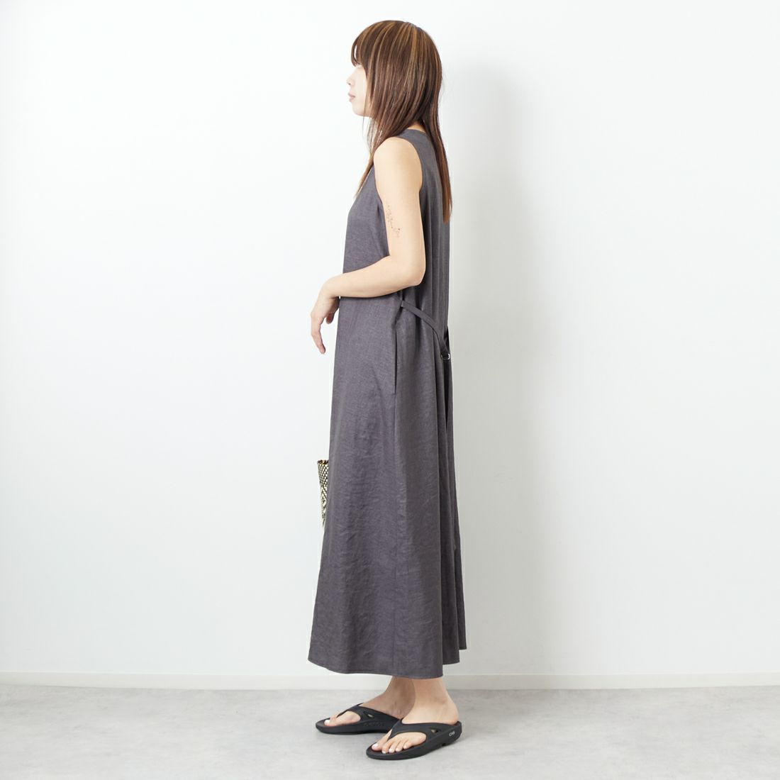 ma couleur [マ クルール] 杢調ツイルタンブラーノースリーブワンピース [J-4634] 030 ﾁｬｺｰﾙ &&モデル身長：167cm 着用サイズ：38&&