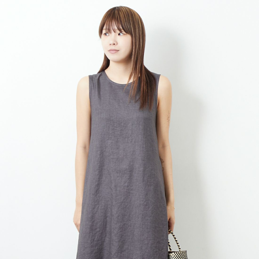 ma couleur [マ クルール] 杢調ツイルタンブラーノースリーブワンピース [J-4634] 030 ﾁｬｺｰﾙ &&モデル身長：167cm 着用サイズ：38&&