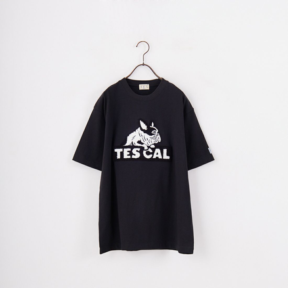 01 BLACK