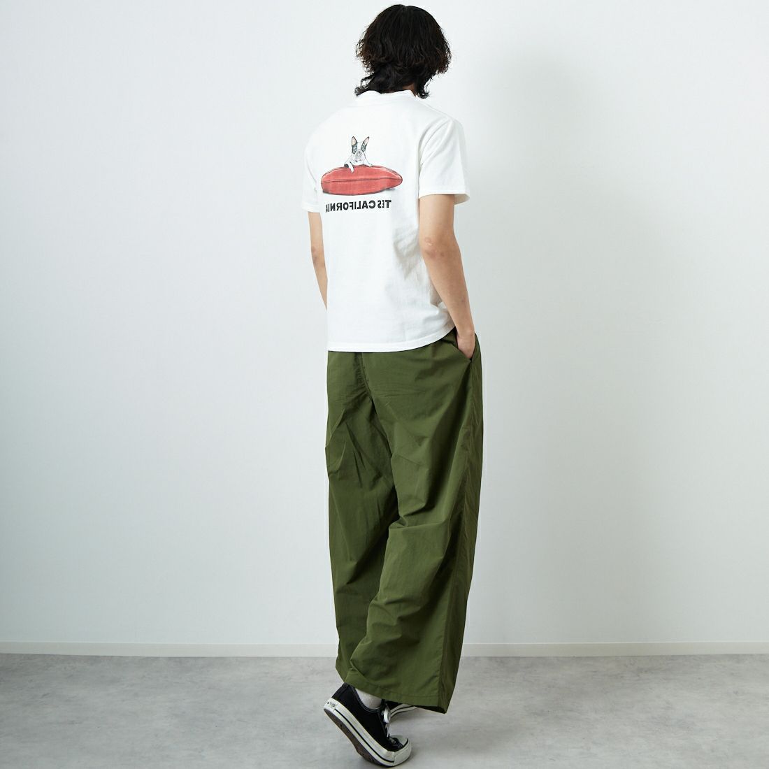 The Endless Summer [エンドレスサマー] BUHIサーファー ショートスリーブTシャツ [FH-25574321] 07 WHITE &&モデル身長：179cm 着用サイズ：M&&