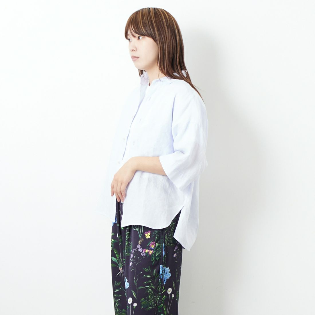 TICCA [ティッカ] ショートスリーブリネンシャツ [TBES-404] SAXE &&モデル身長：167cm 着用サイズ：F&&