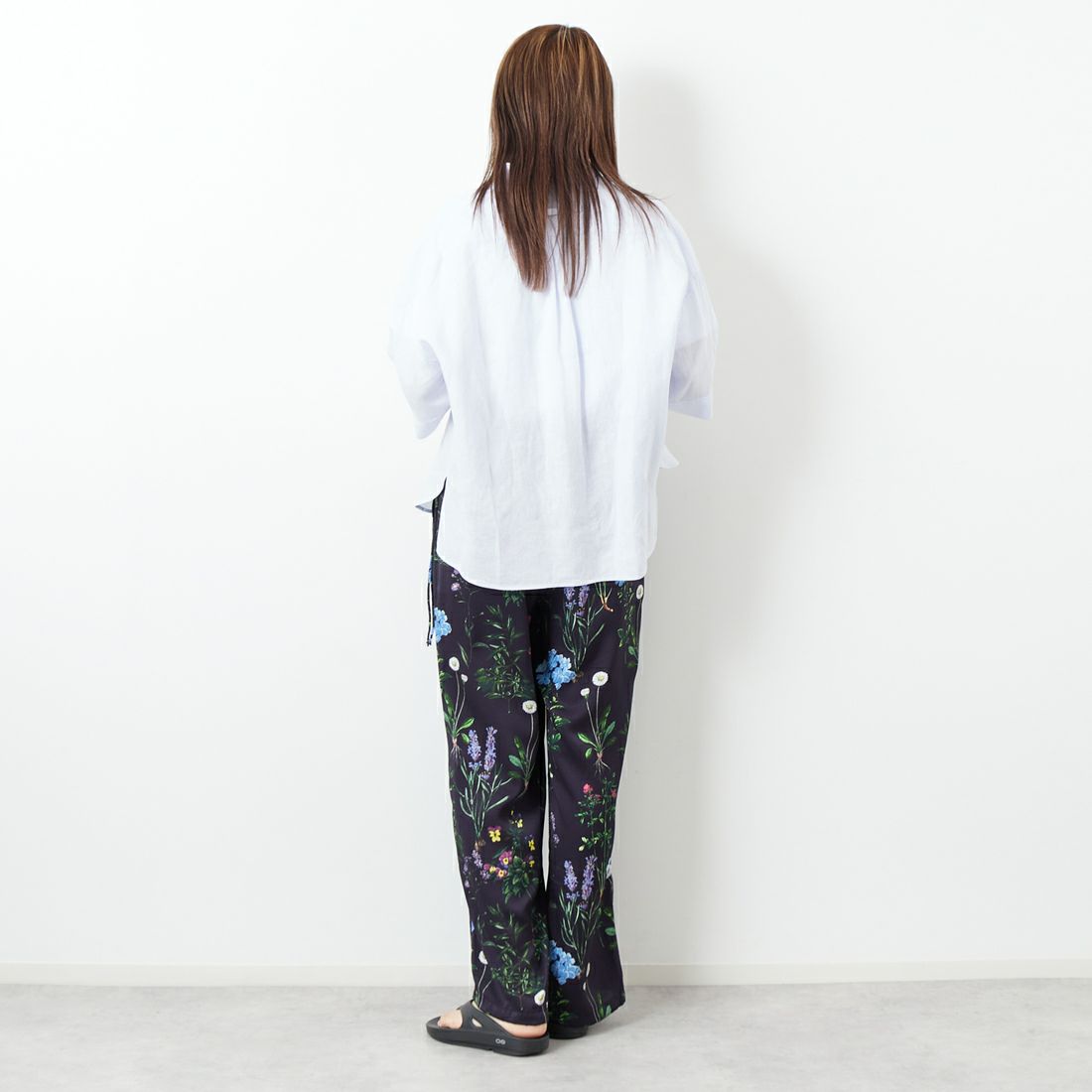 TICCA [ティッカ] ショートスリーブリネンシャツ [TBES-404] SAXE &&モデル身長：167cm 着用サイズ：F&&