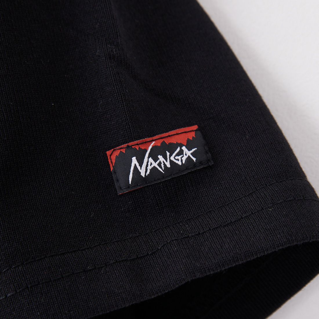 NANGA [ナンガ] エコハイブリッド ボックスロゴキッズTシャツ [N2504-6M532A] BLK