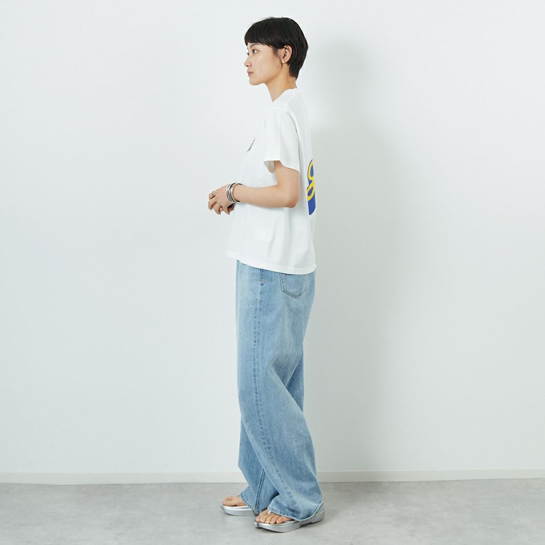 X-girl [エックスガール] ポップロゴショートスリーブTシャツ [105252011038] WHITE &&モデル身長：160cm 着用サイズ：M&&