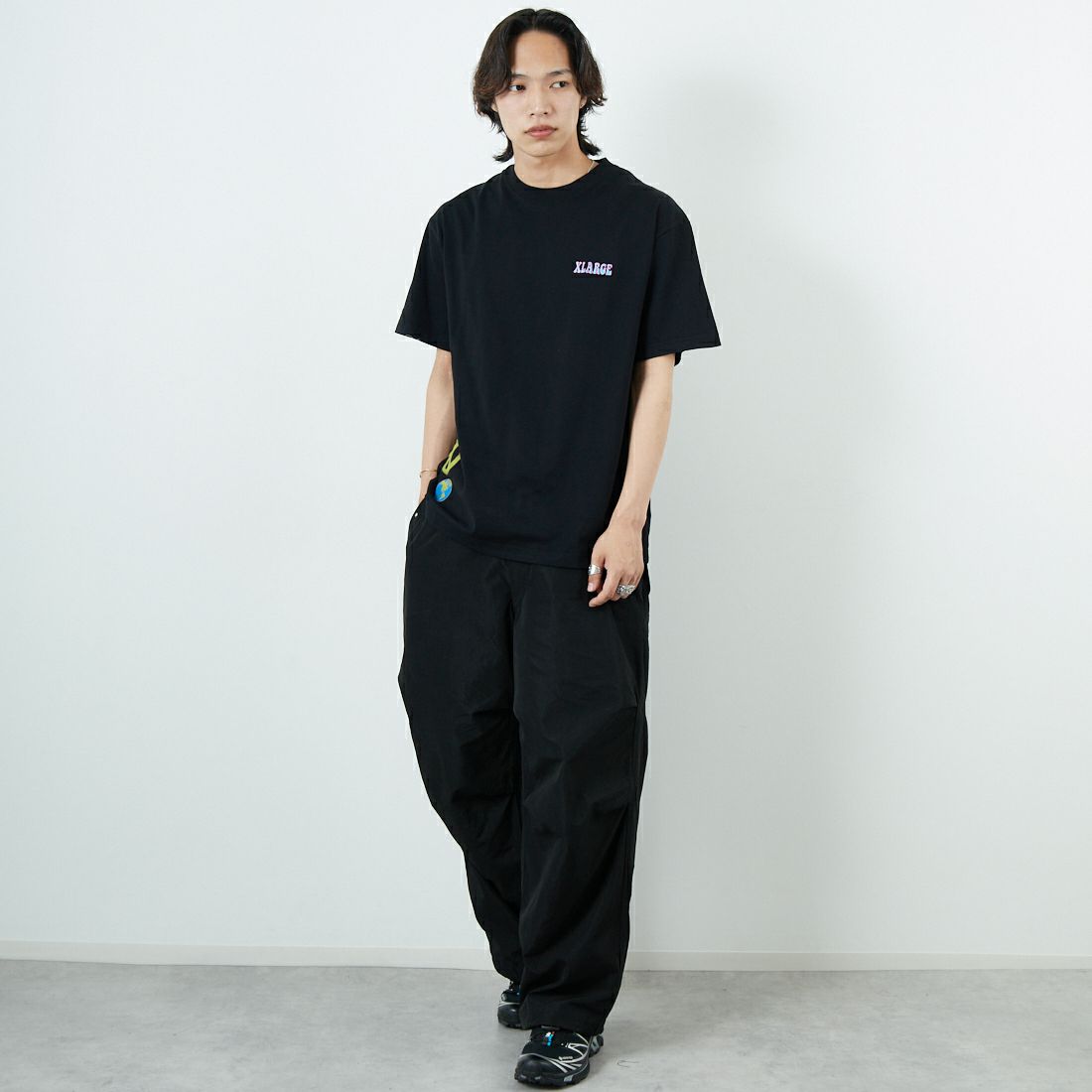 XLARGE [エクストララージ] フラワーショートスリーブTシャツ [101252011007] BLACK &&モデル身長：179cm 着用サイズ：L&&