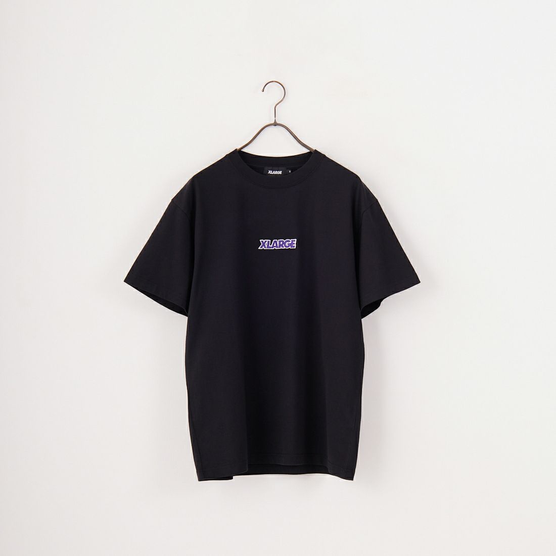 XLARGE [エクストララージ] スランテッドOGロゴTシャツ [101252011010] BLACK