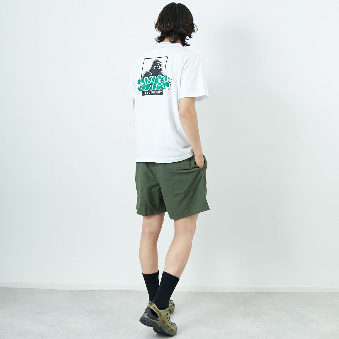 XLARGE [エクストララージ] グラフィティOGロゴTシャツ [101252011042] WHITE &&モデル身長：179cm 着用サイズ：M&&