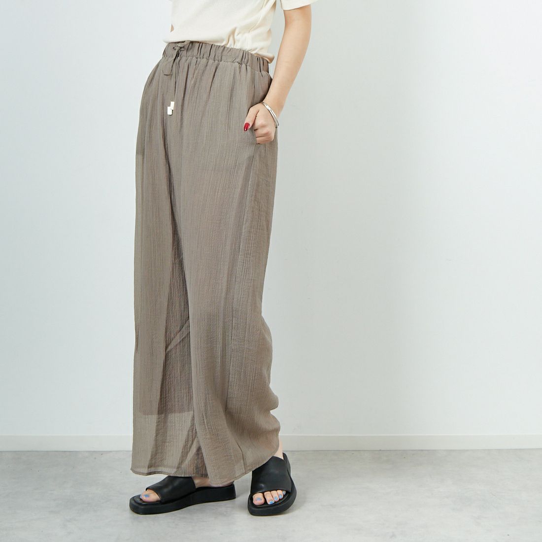 CLOCHE [クロシェ] 楊柳シアーイージーパンツ [51286565] ﾓｶ &&モデル身長：167cm 着用サイズ：2&&