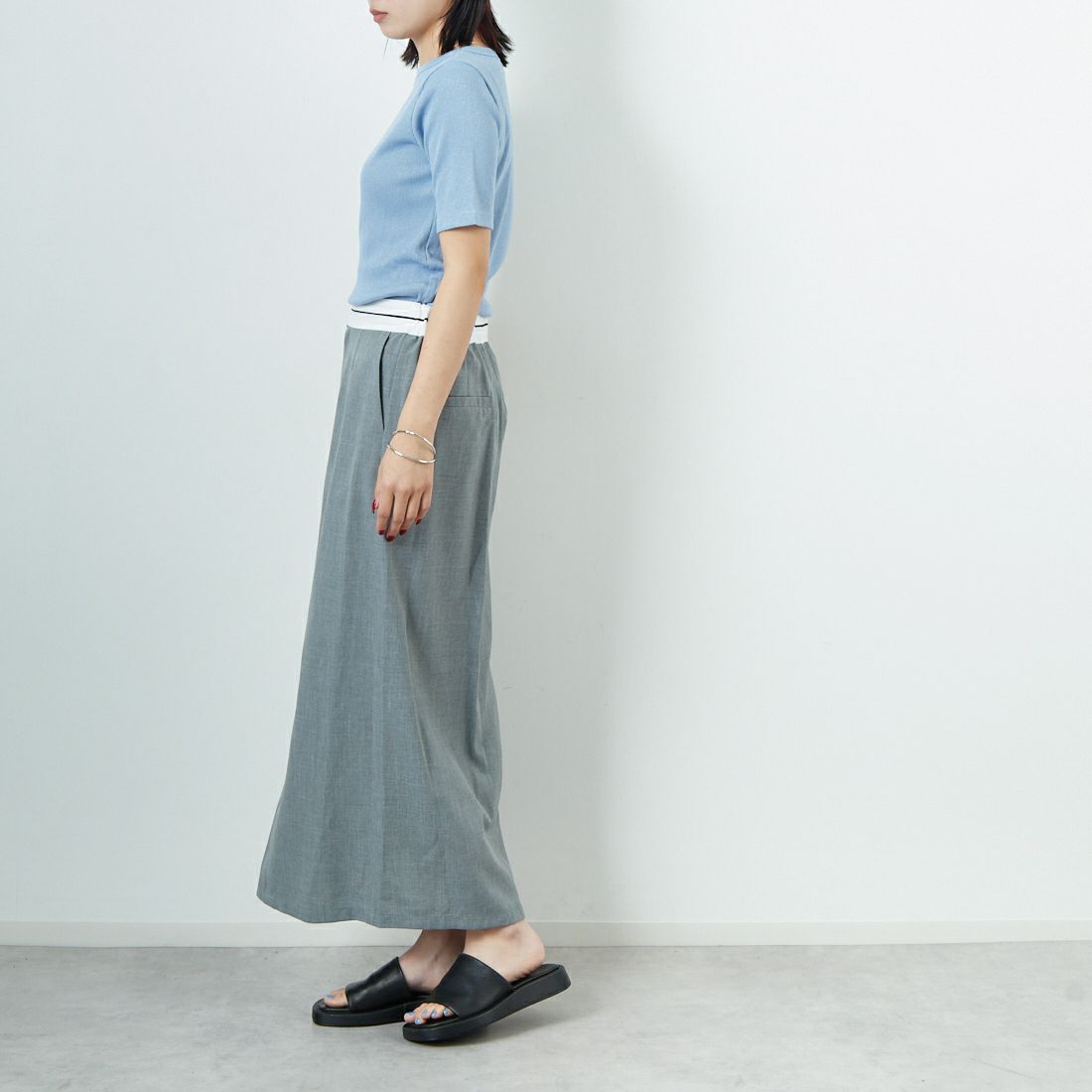 Jeans Factory Clothes [ジーンズファクトリークローズ] シャンブレーエステマーベルトスカート [21255053] 002 ｸﾞﾚｰ &&モデル身長：167cm 着用サイズ：38&&