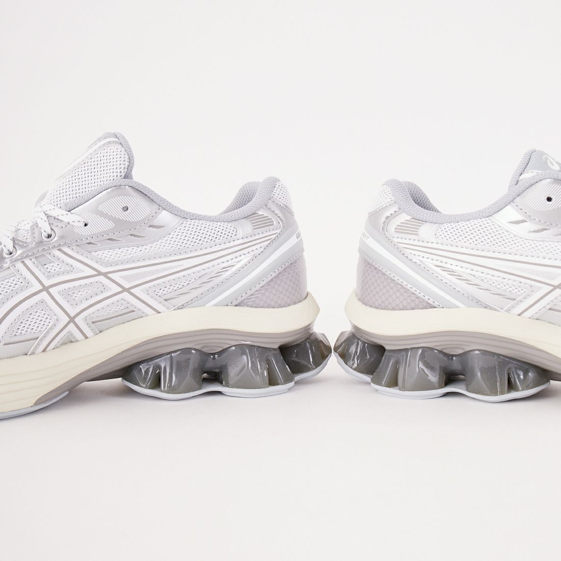 ASICS [アシックス] スニーカー [GEL-KINETIC-FLUENT] 101