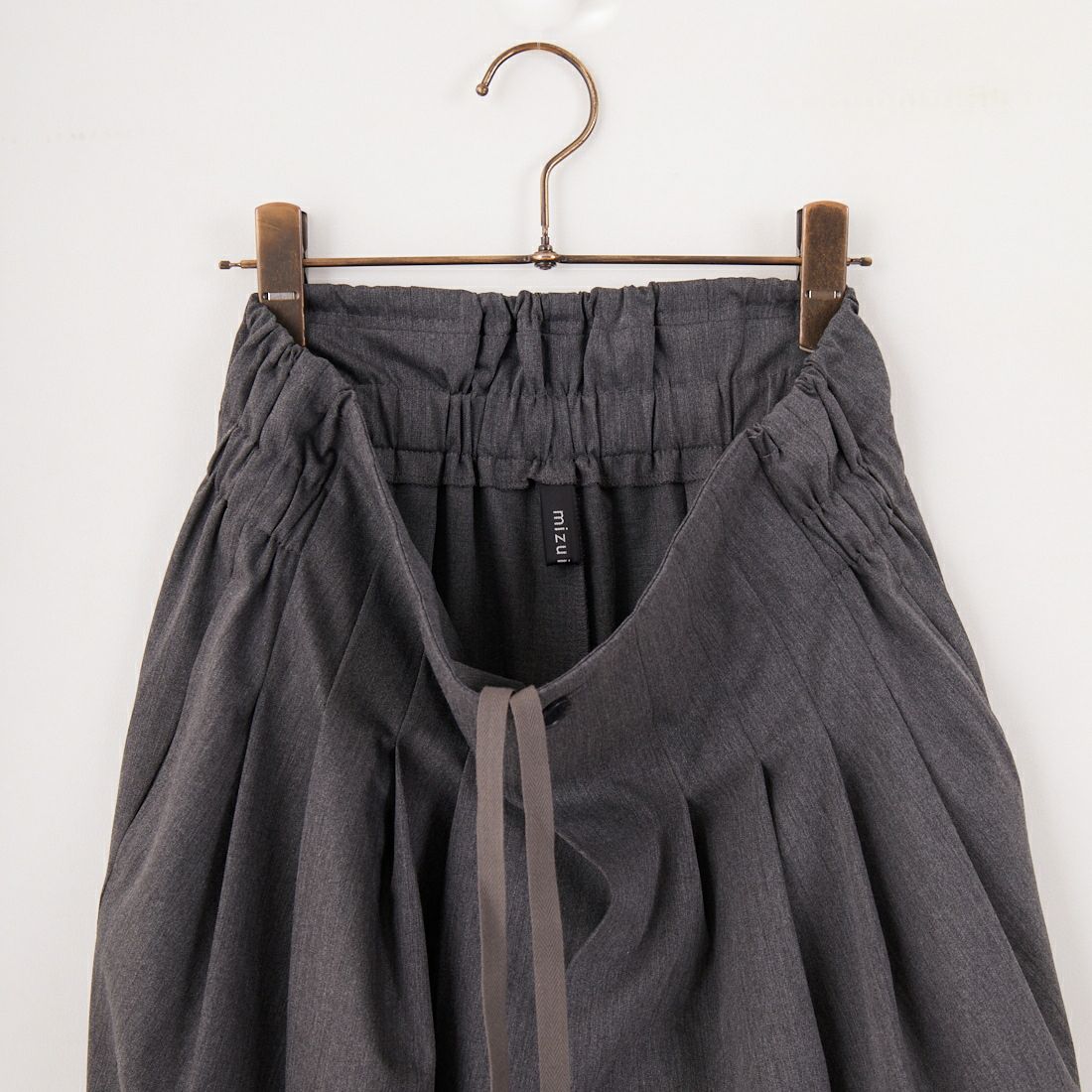mizuiro ind [ミズイロインド] ハイウエストタックパンツ [2-260071] 91 GRAY