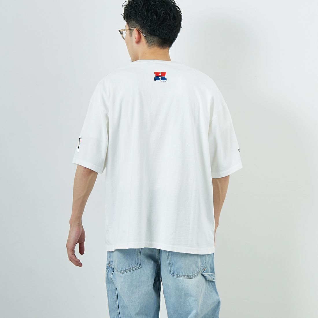 HONDA × JEANSFACTORY [ホンダ × ジーンズファクトリー] レーシングTシャツ [JFC-252-054] WHITE &&モデル身長：168cm 着用サイズ：M&&