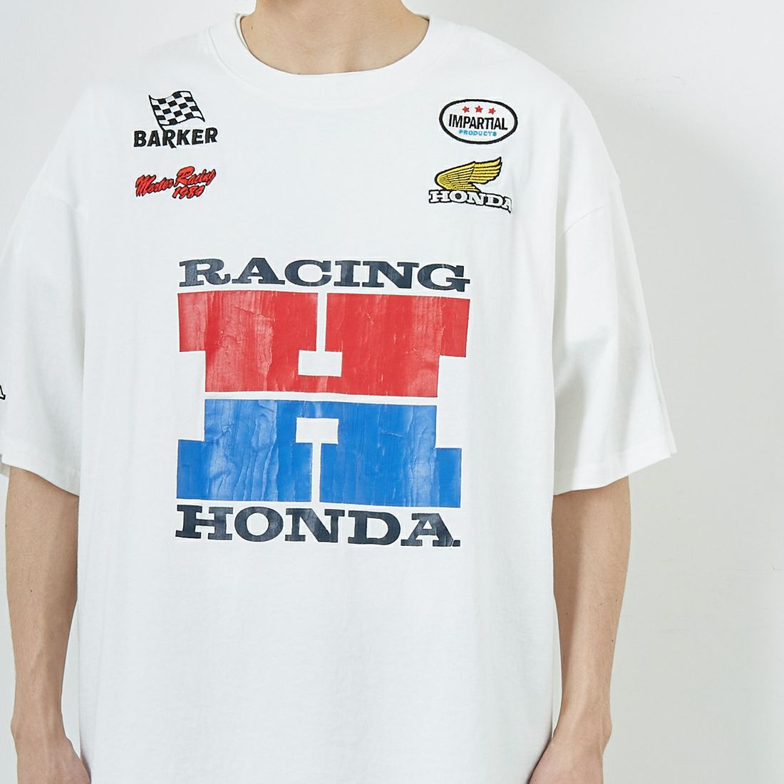 HONDA × JEANSFACTORY [ホンダ × ジーンズファクトリー] レーシングTシャツ [JFC-252-054] WHITE &&モデル身長：168cm 着用サイズ：M&&