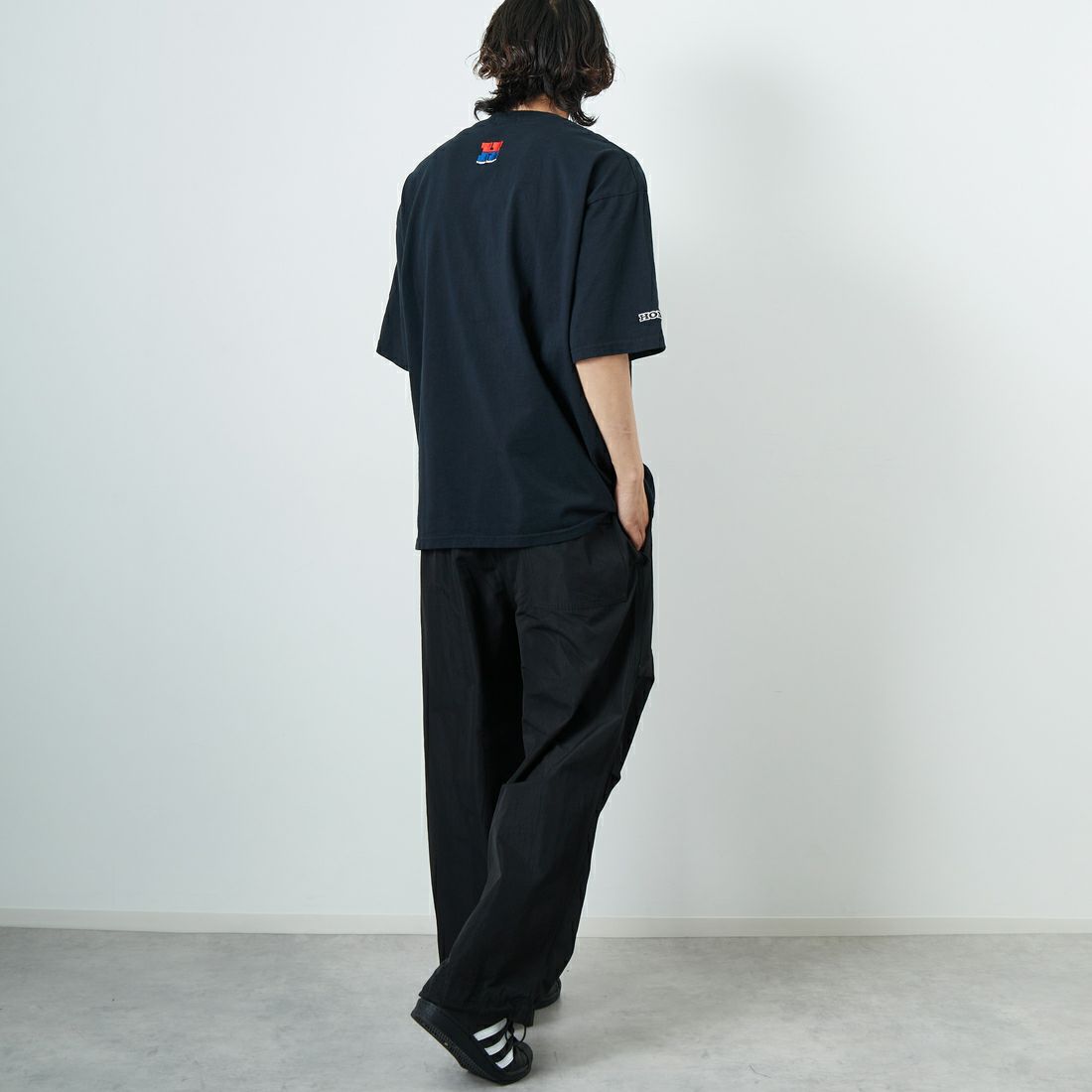 HONDA × JEANSFACTORY [ホンダ × ジーンズファクトリー] レーシングTシャツ [JFC-252-054] BLACK &&モデル身長：179cm 着用サイズ：L&&