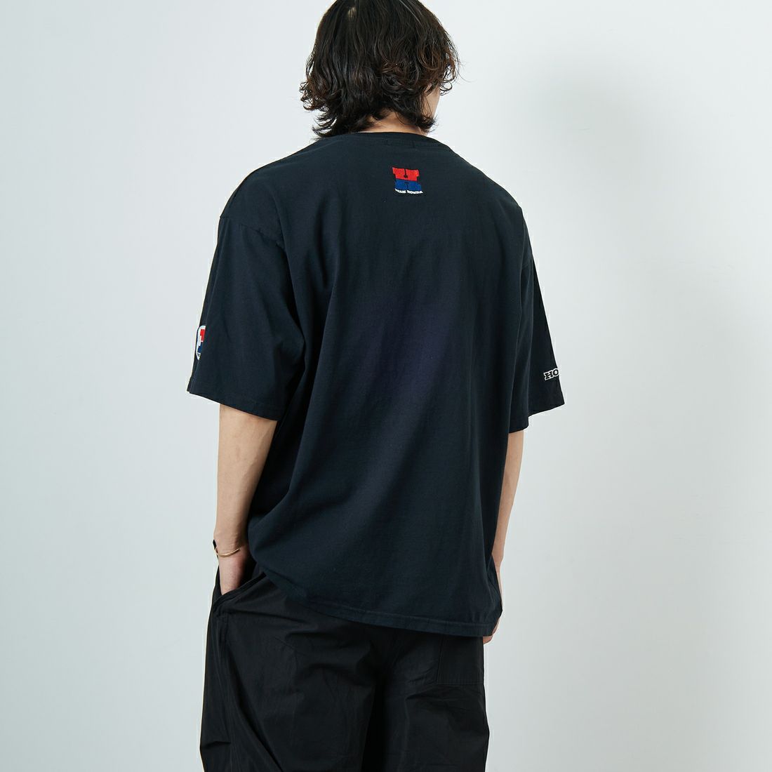 HONDA × JEANSFACTORY [ホンダ × ジーンズファクトリー] レーシングTシャツ [JFC-252-054] BLACK &&モデル身長：179cm 着用サイズ：L&&