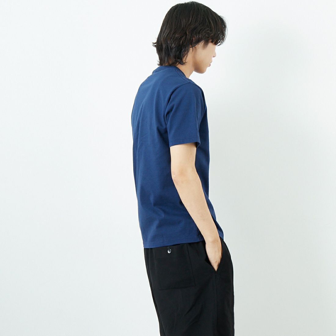 The Endless Summer [エンドレスサマー] TES BUHIテーププリントTシャツ [FT-25574311] 60 NAVY &&モデル身長：179cm 着用サイズ：M&&ummer [エンドレスサマー] TES BUHIテーププリントTシャツ [FT-25574311] 60 NAVY