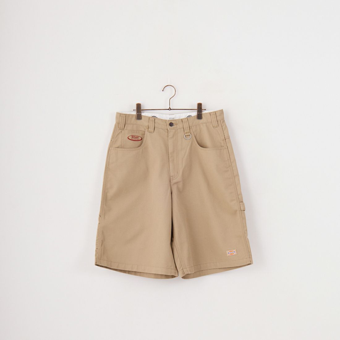 KHAKI
