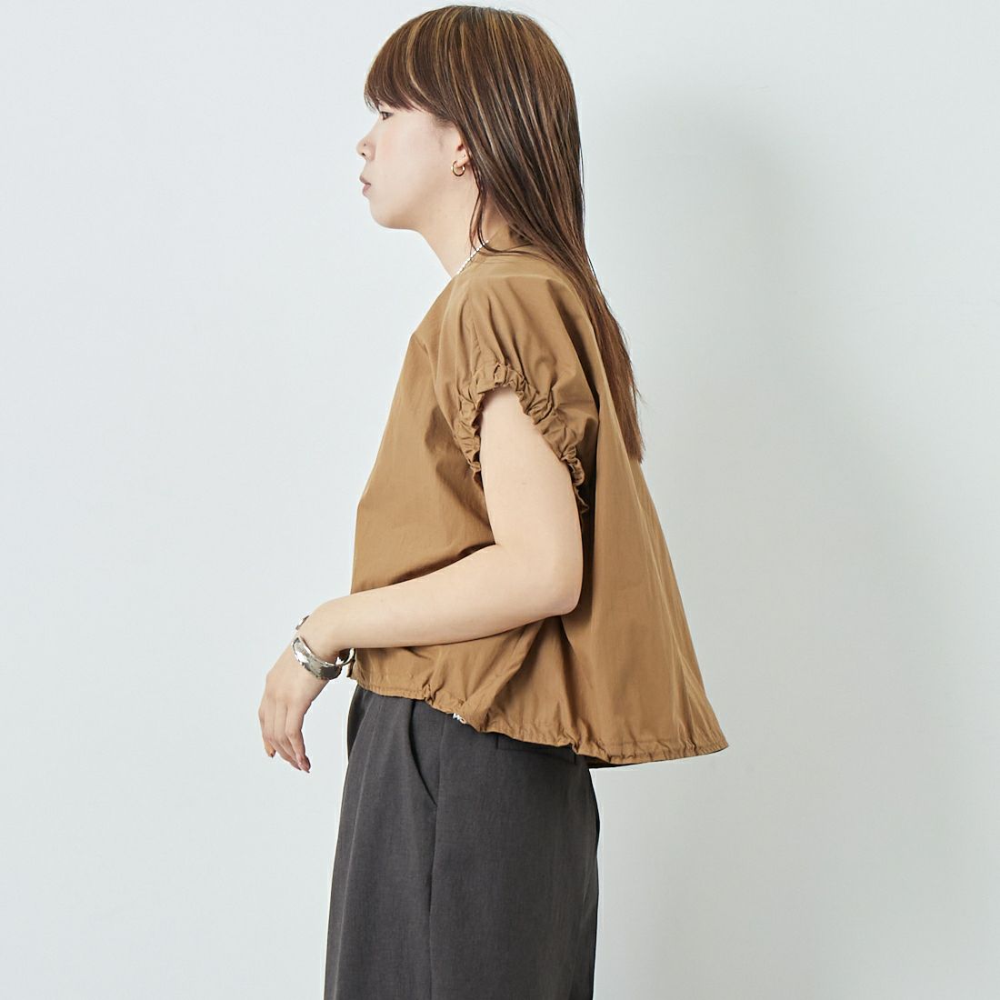 DIGNITE COLLIER [ディニテコリエ] ショートスナップブラウス [80255250] 036 ﾌﾞﾗｳﾝ &&モデル身長：167cm 着用サイズ：F&&