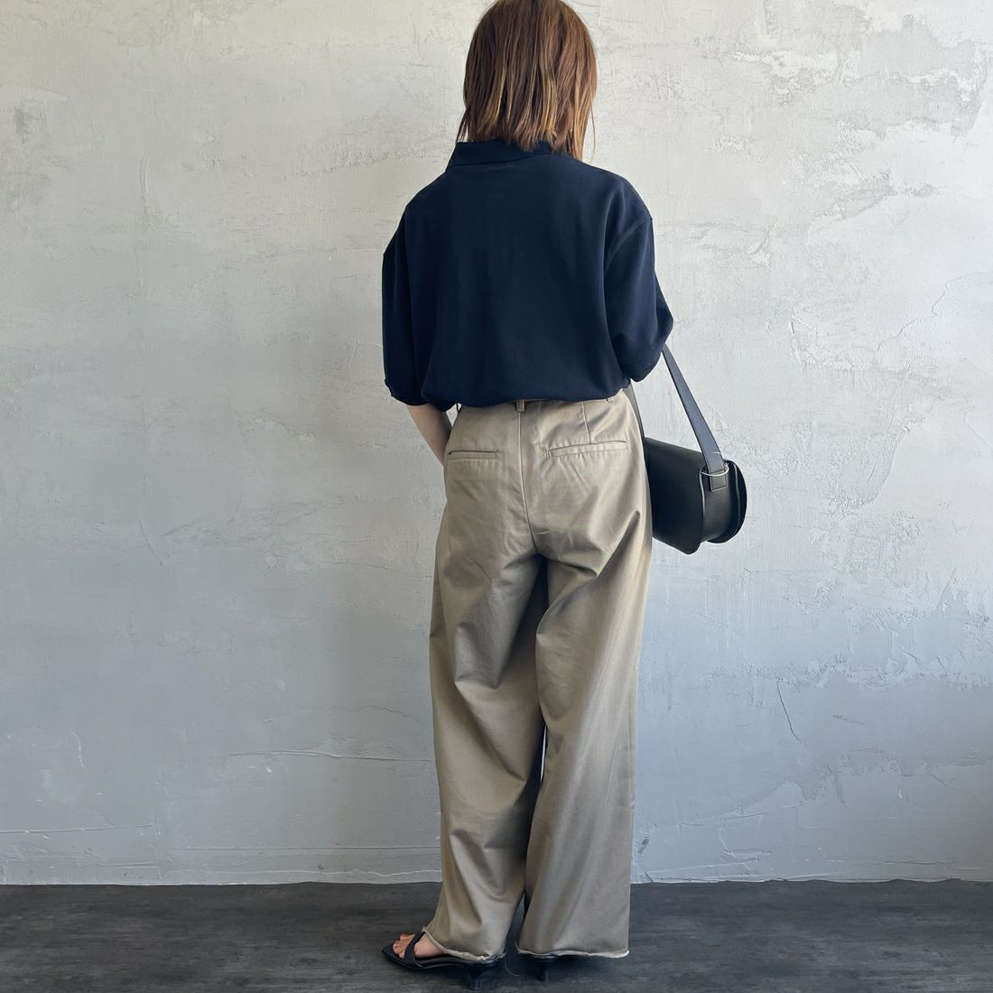 THE SHINZONE [ザ シンゾーン] ワイドポロシャツ [25MMSCU09] 85 NAVY &&モデル身長：158cm 着用サイズ：F0&&