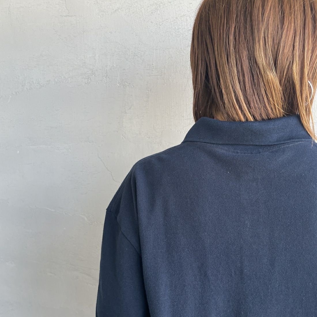 THE SHINZONE [ザ シンゾーン] ワイドポロシャツ [25MMSCU09] 85 NAVY &&モデル身長：158cm 着用サイズ：F0&&