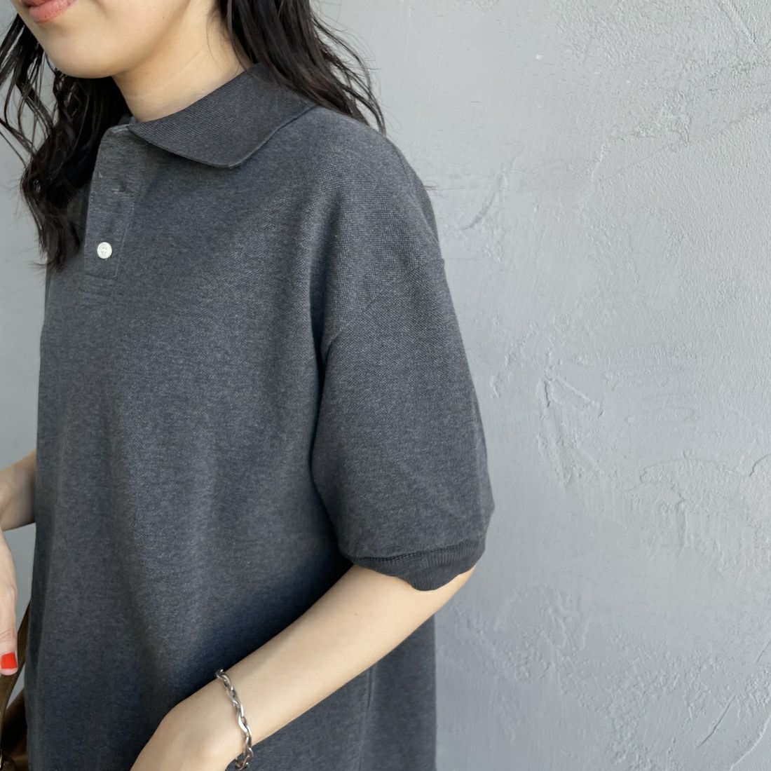 THE SHINZONE [ザ シンゾーン] ワイドポロシャツ [25MMSCU09] 05 C.GRAY &&モデル身長：160cm 着用サイズ：F0&&