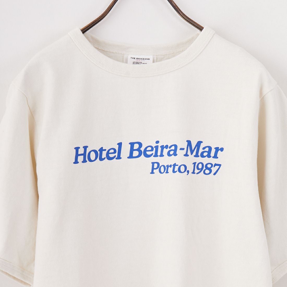 THE SHINZONE [ザ シンゾーン] HOTEL Beira-Mar Tシャツ [25MMSCU05] 02 ECRU