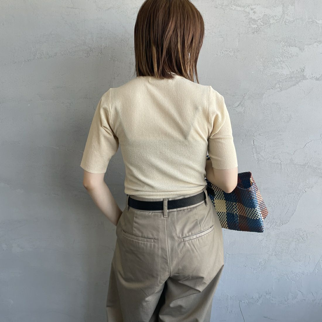 THE SHINZONE [ザ シンゾーン] ミッドサマーニットTシャツ [25MMSNI06] 02 ECRU &&モデル身長：158cm 着用サイズ：F0&&