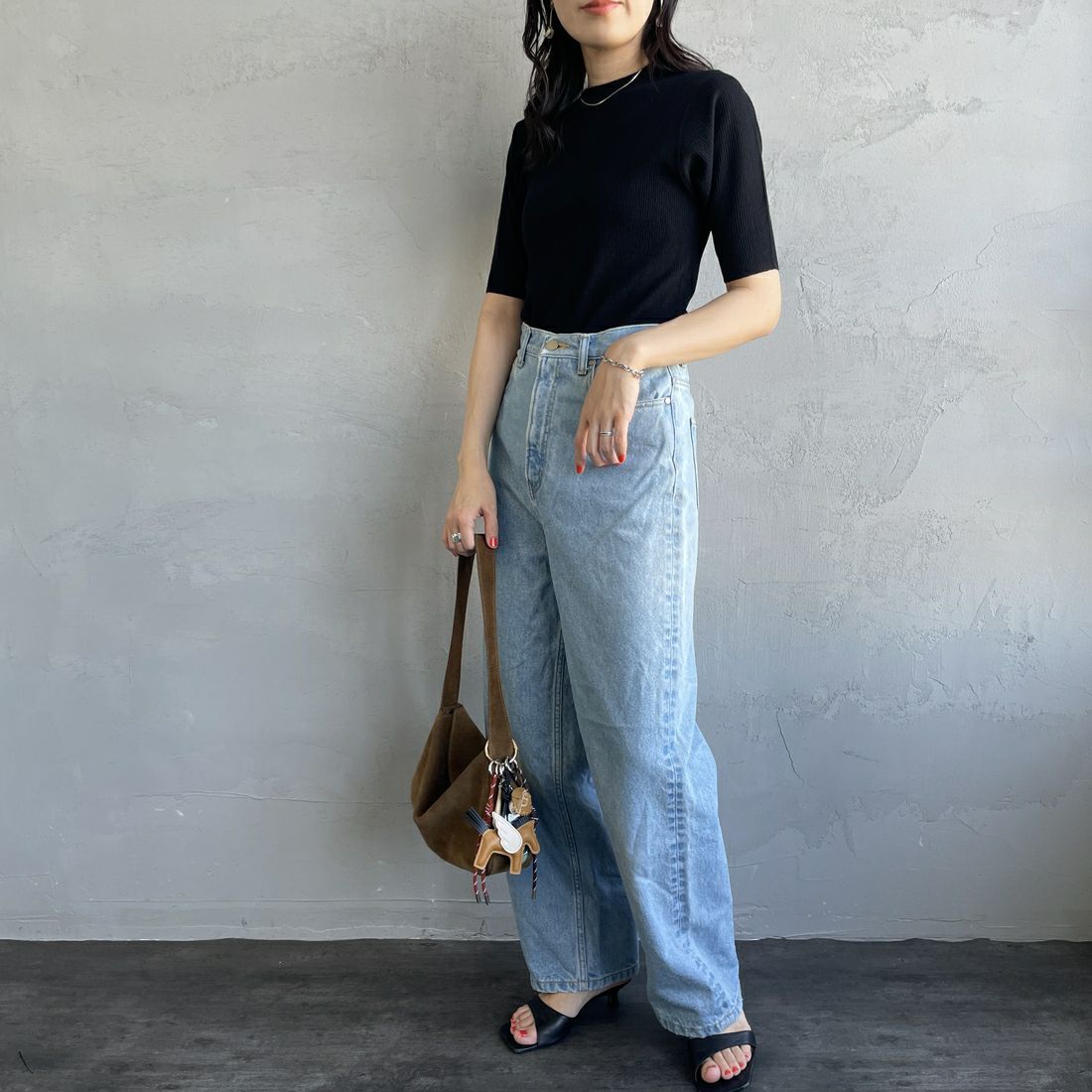 THE SHINZONE [ザ シンゾーン] ミッドサマーニットTシャツ [25MMSNI06] 07 BLACK &&モデル身長：160cm 着用サイズ：F0&&
